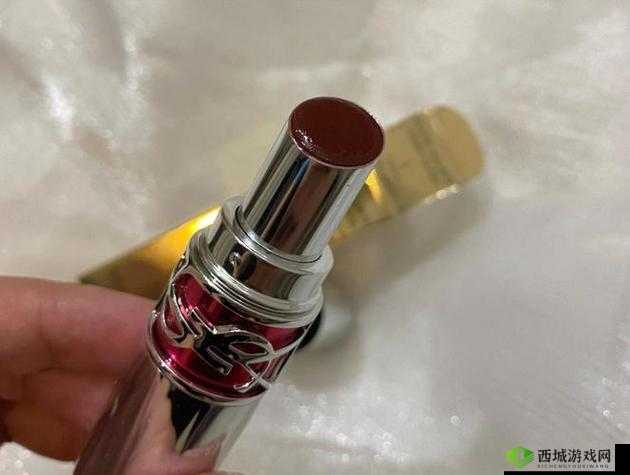 YSL 水蜜桃色推荐 B8:打造甜美妆容必备